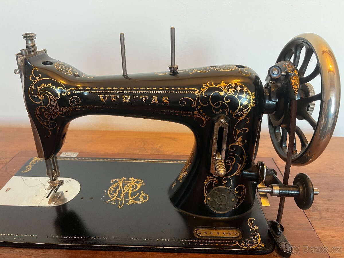 Šicí stroj Veritas v krásném stavu - 10