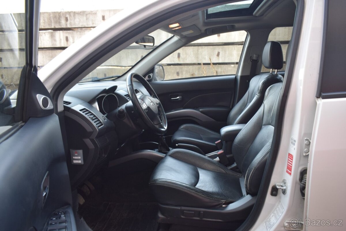 Mitsubishi Outlander 2.0Di-D 4X4/ČR PŮVOD/VÝBAVA/ - 10