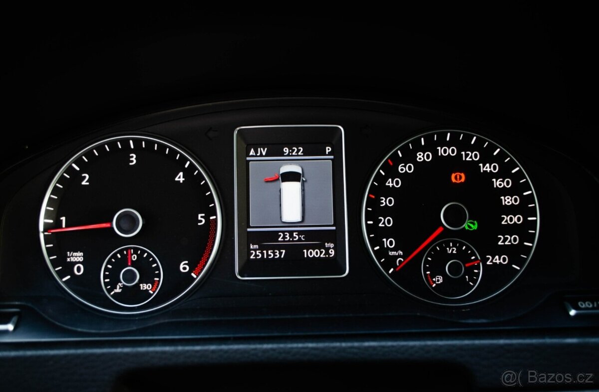 Volkswagen T5 Multivan 2.0 TDi DSG - 10