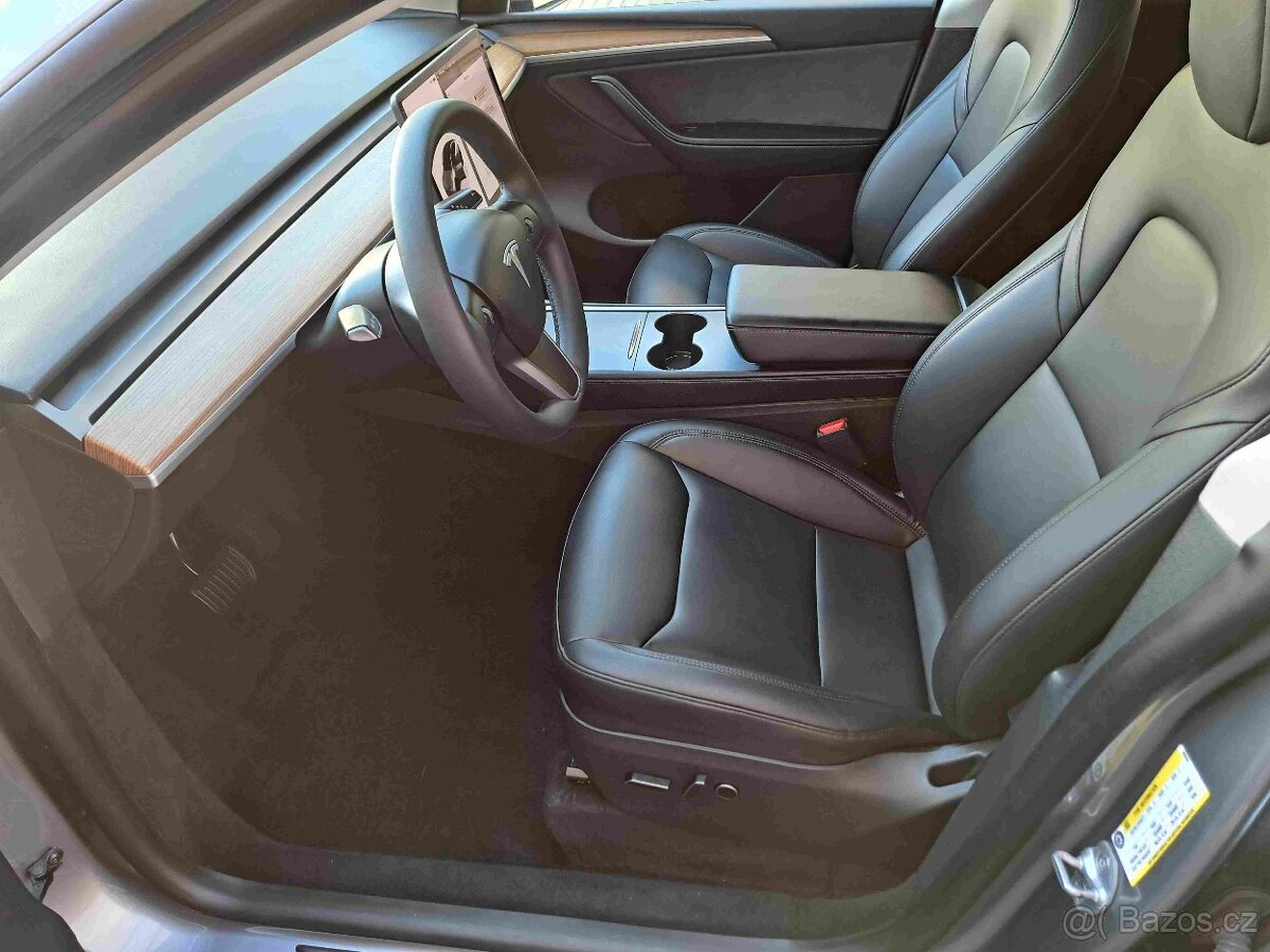 Tesla Model Y RWD Standard Range - 1889 - 10