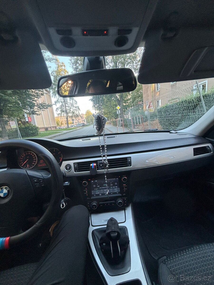 BMW E91 318D Touring - 10