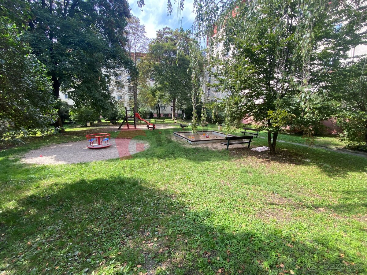 Prodej bytu 2+1, 58 m2 + sklep 4,5 m2, Bajkalská ulice, Prah - 10