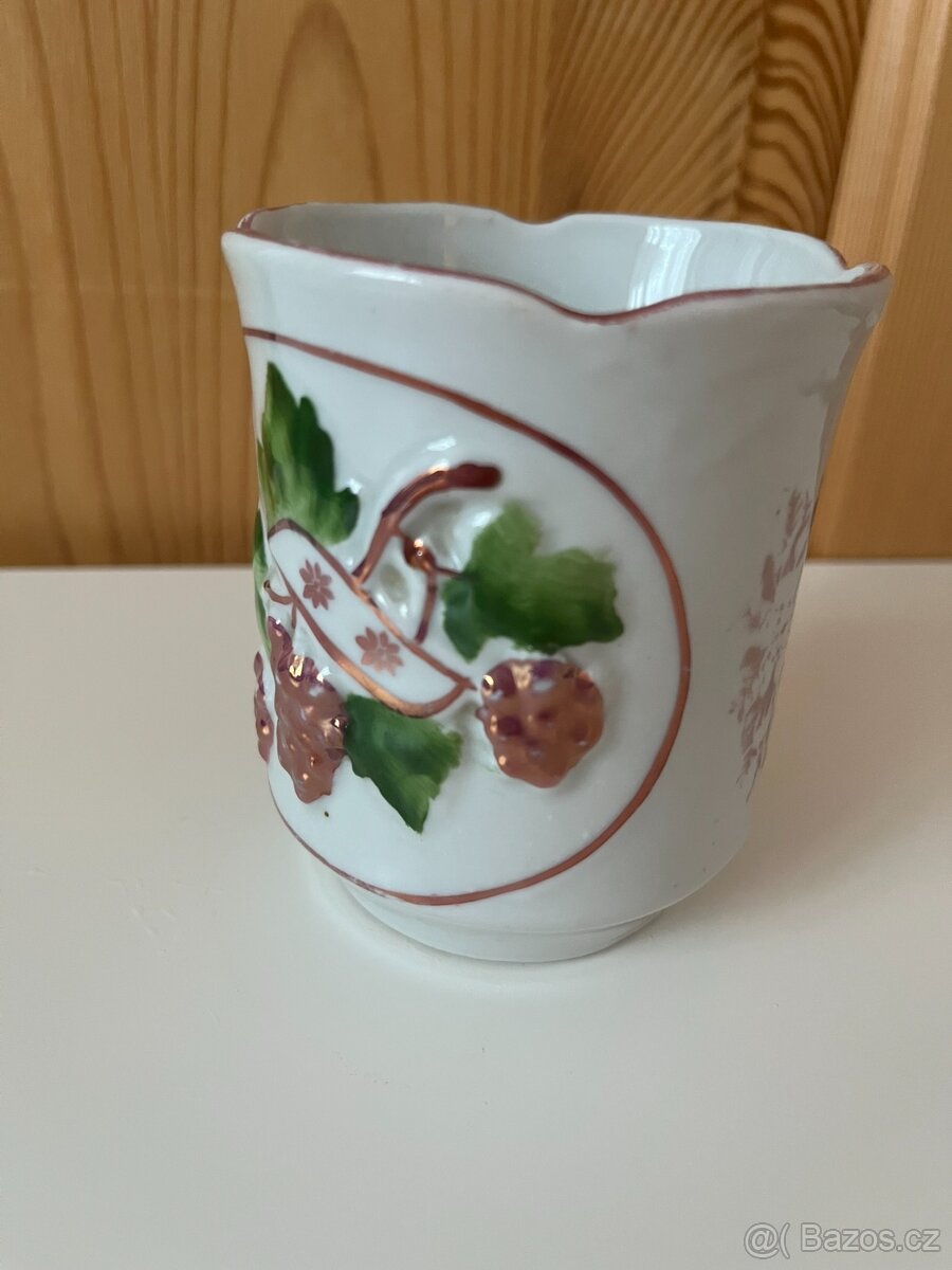 Starožitný hrnek - hroznové víno - 10