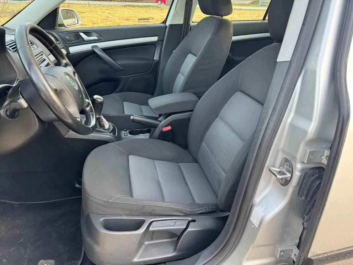 Škoda Octavia Combi 1.9TDI AMBIENTE PLUS - 10