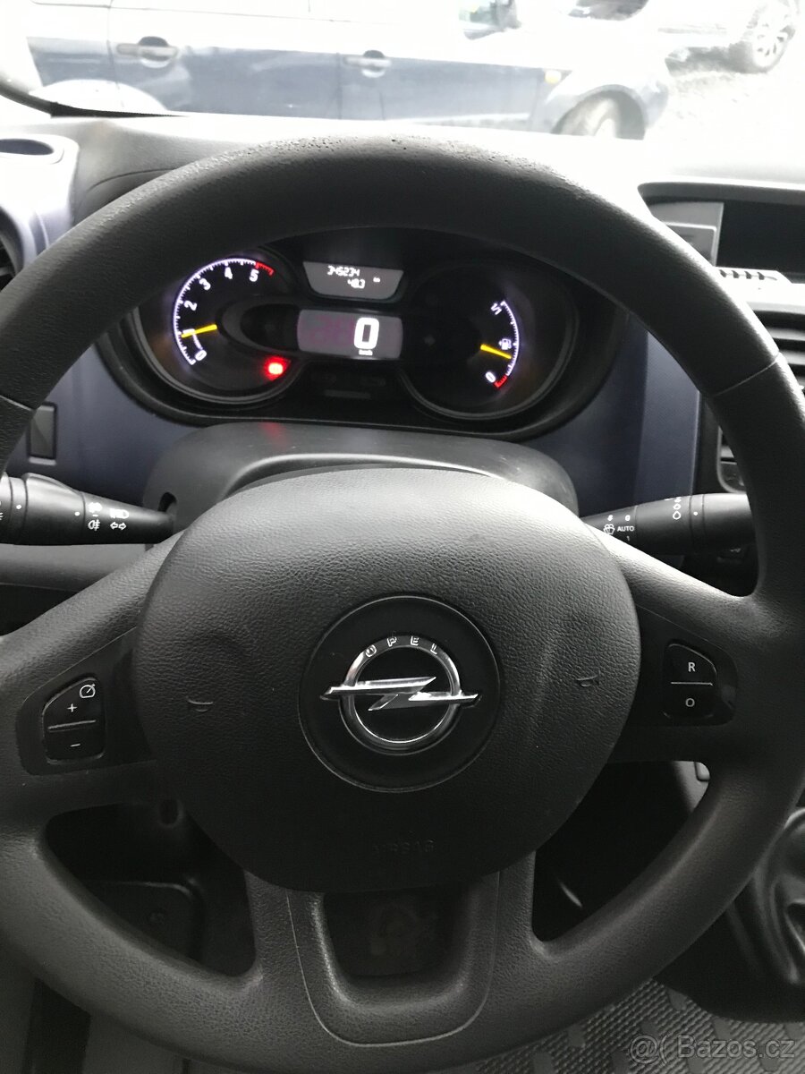 2017 Opel Vivaro 5.8 /100 - 10