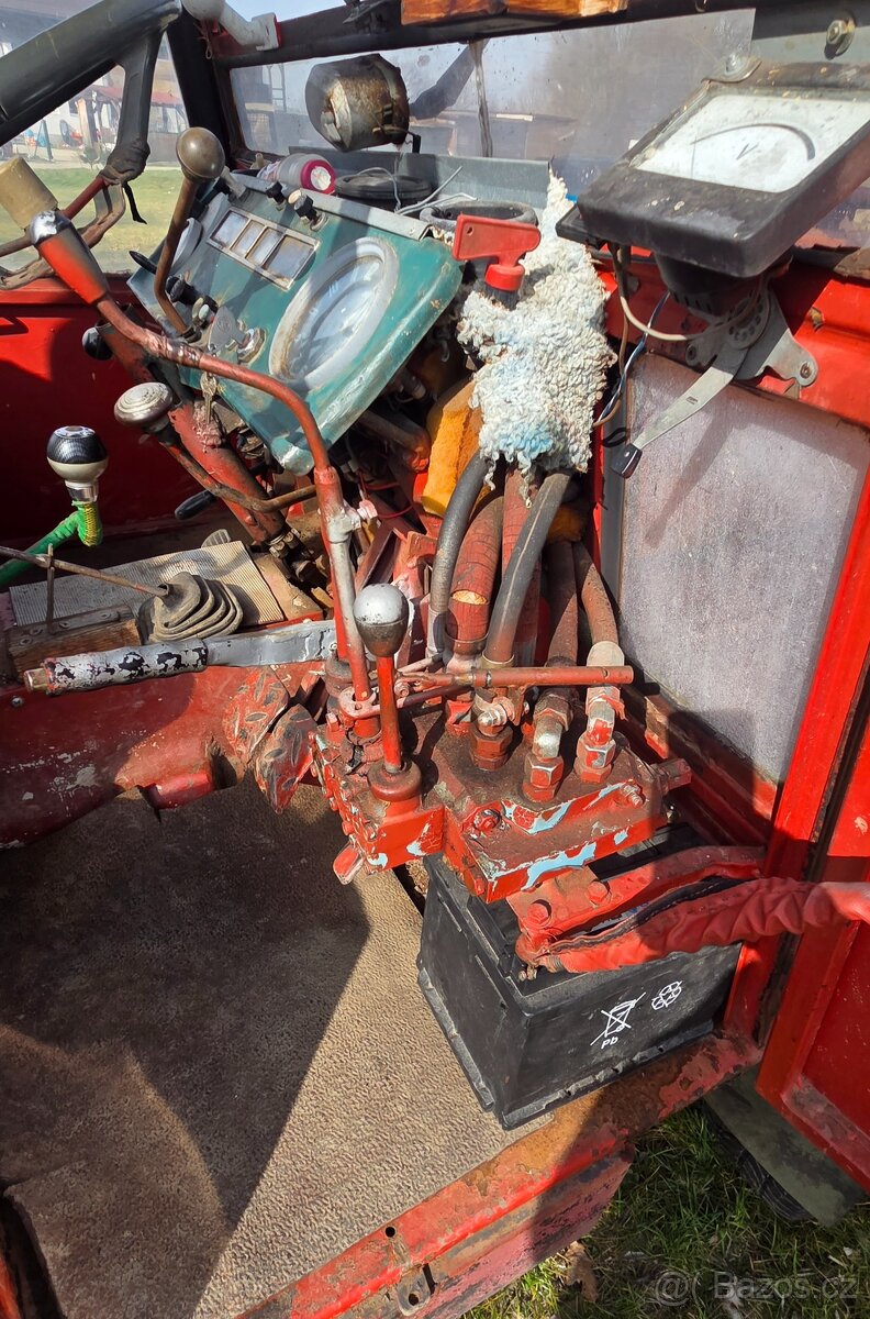 Prodám traktor domácí výroby, motor Žigul - 10