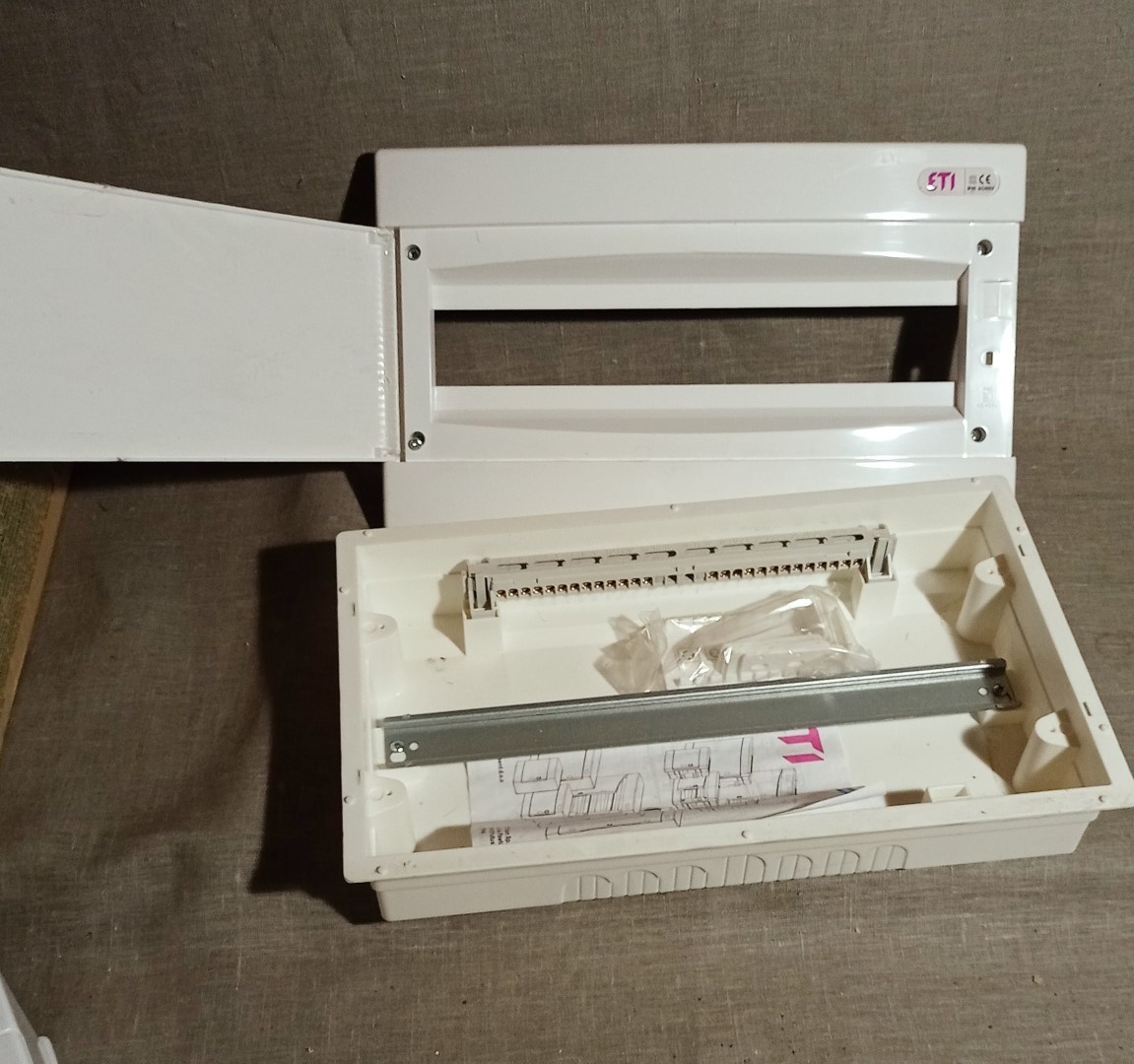 jističe, chrániče, rozvaděče - 10