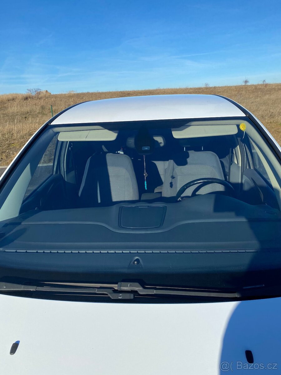 Ford S-Max 2.0 107kw 7.místné - 10