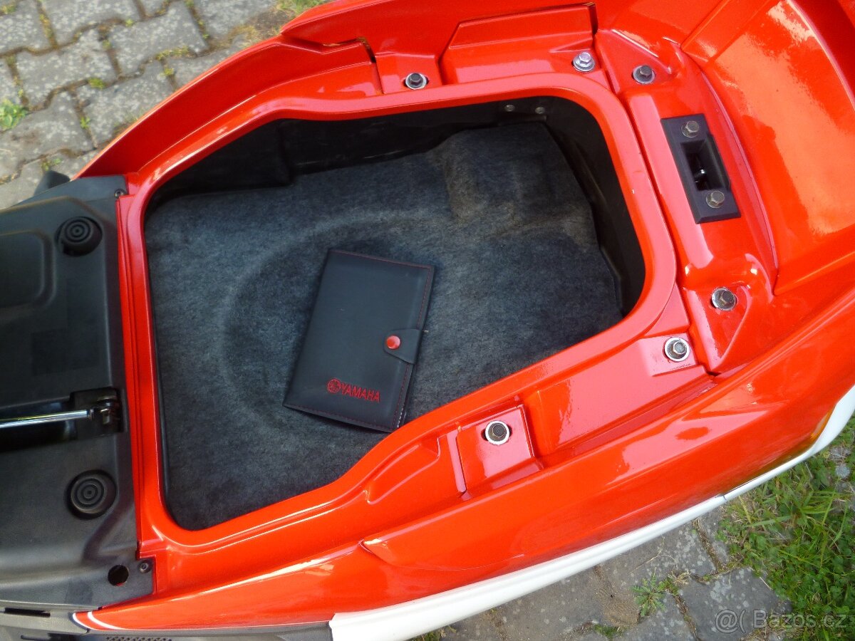 Yamaha Majesty 250 DX. Najeto 86100km. Rok 1999 - 10