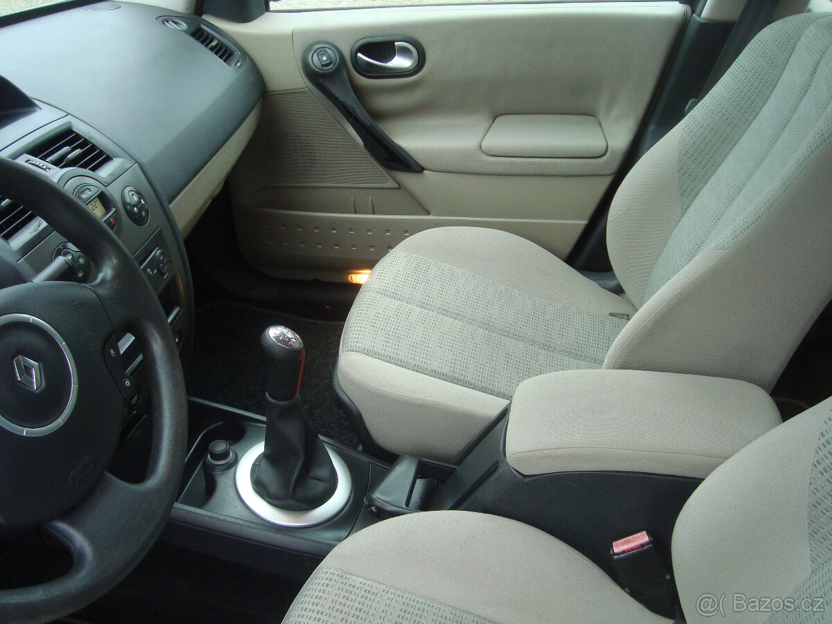 Renault Megane 1,5DCI - 10