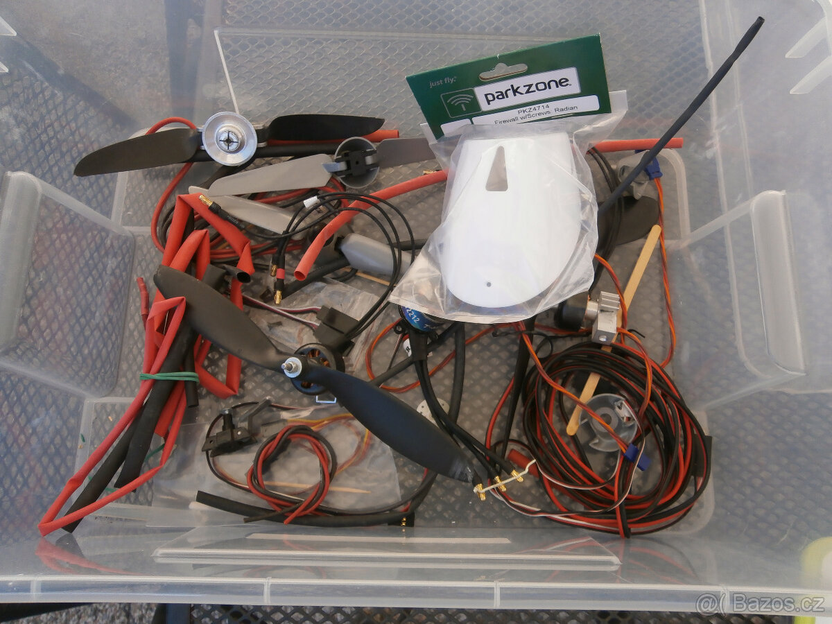 Prodám kompletní vybavení letecké modely,doplňky - 10