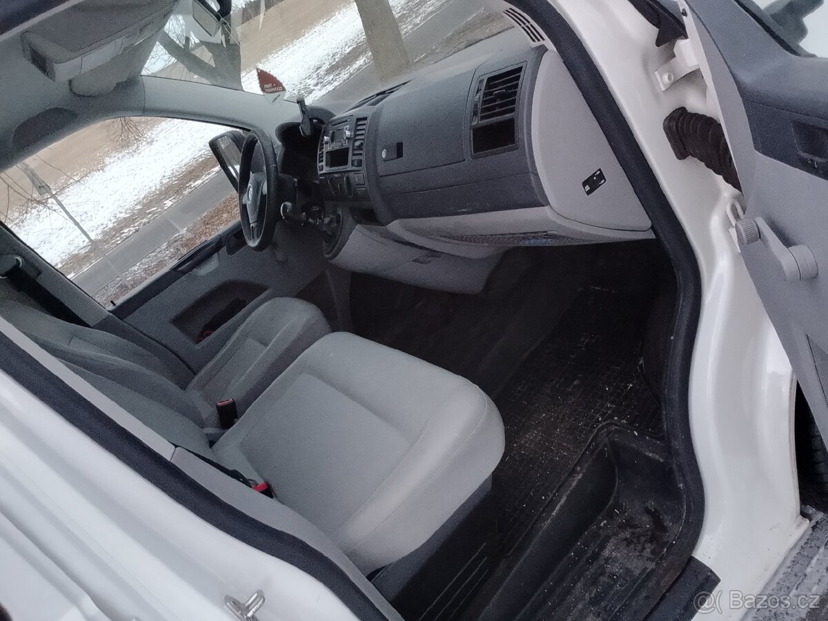 VW Transporter valník - 10