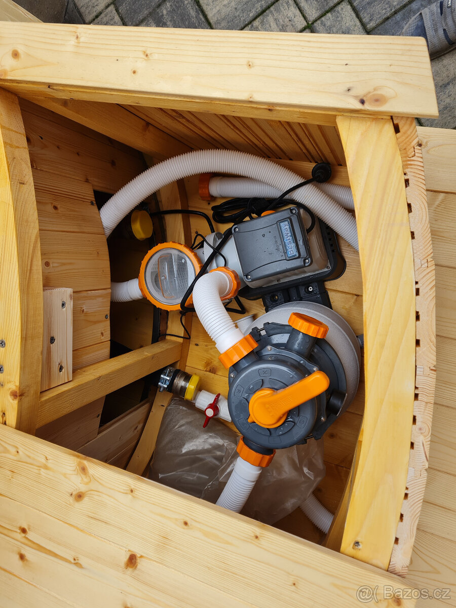 Koupací horký sud - 10