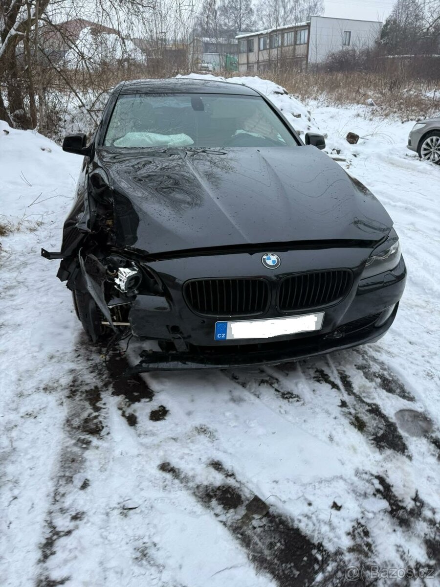 BMW F11 světlý kožený interiér - 10