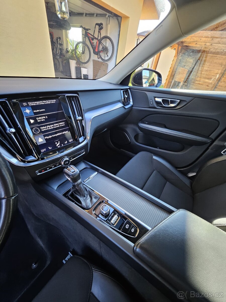 Volvo v 60 D3 rok 2020 - 10