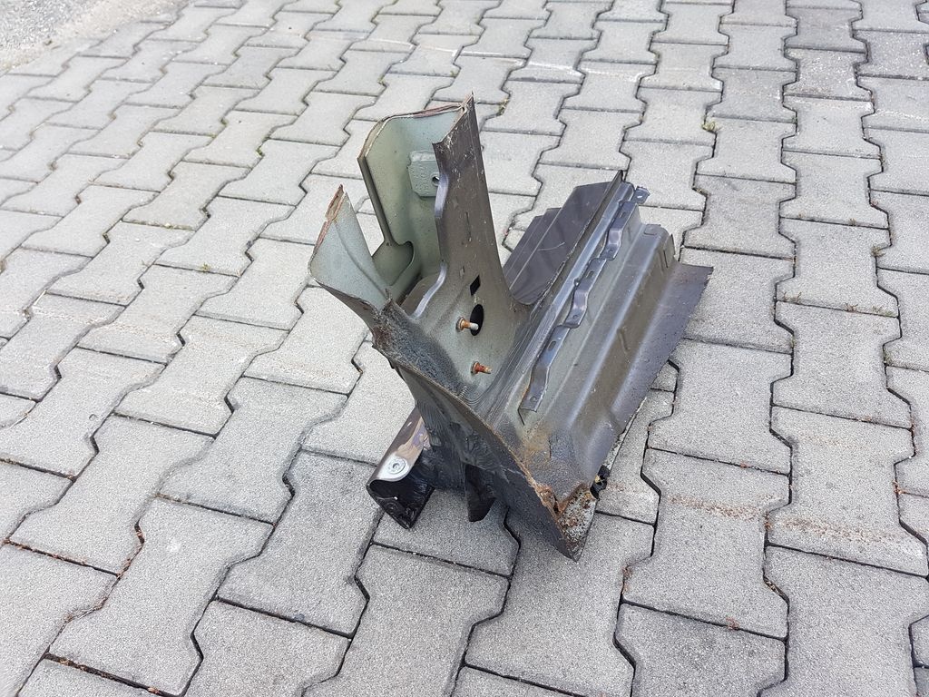 Pravý přední roh prahu, výřez Škoda Fabia III, 6V0, TOP stav - 10