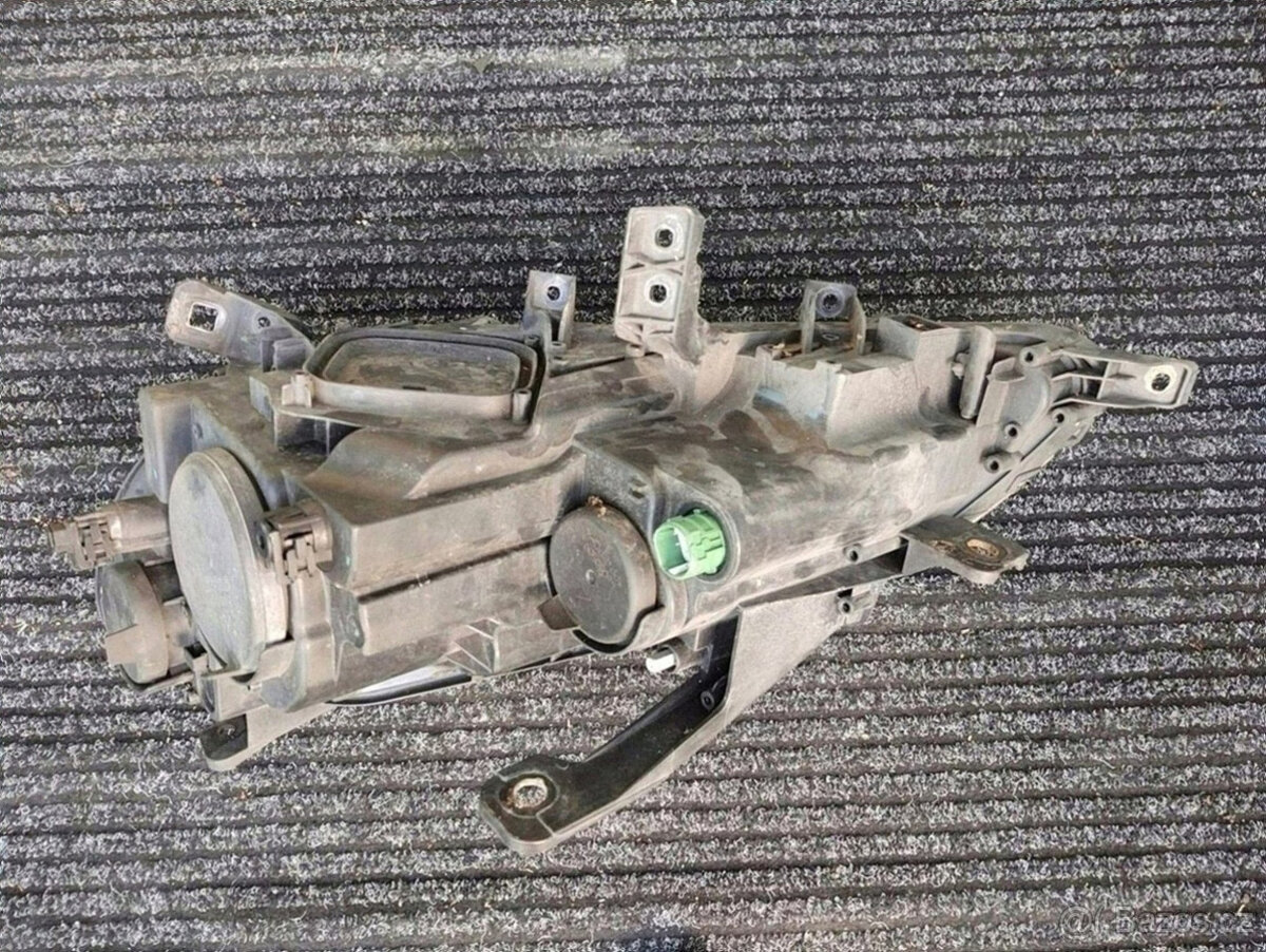 Lancia Delta III díly - 10