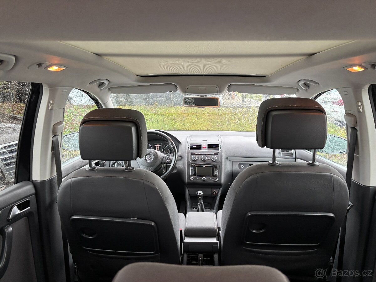 Volkswagen Touran 2.0 TDI MATCH 7 MIST - 10