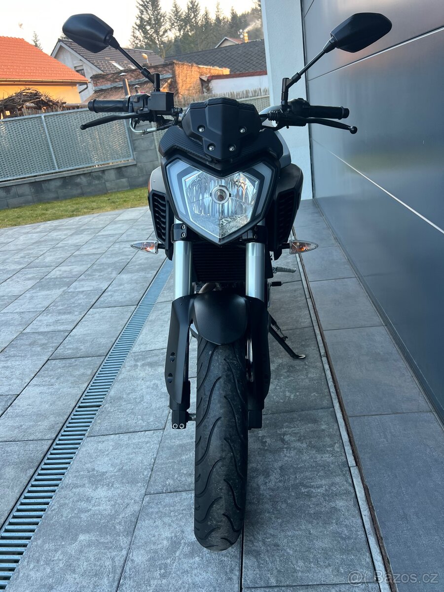 YAMAHA MT-125 - 10