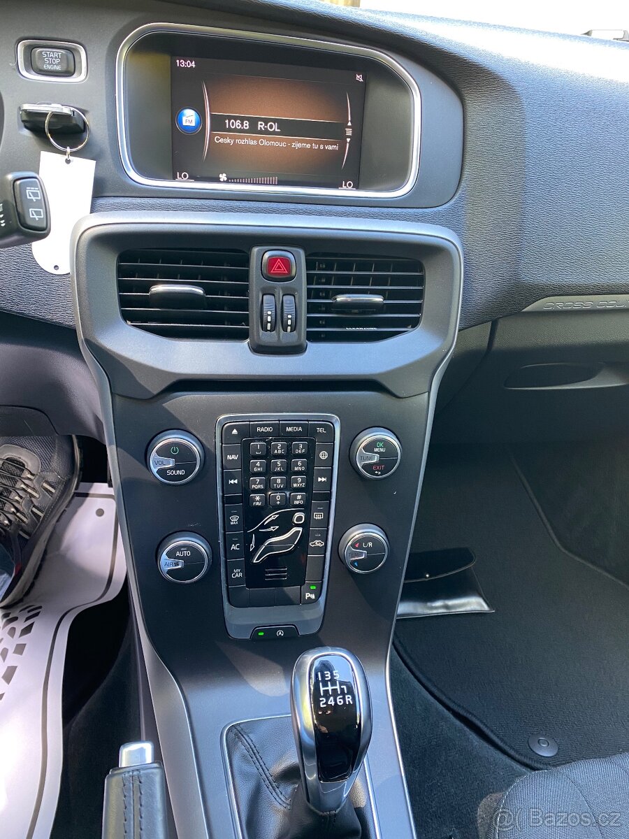 Volvo V40 Cross Country 2,0 D 88kW - 10