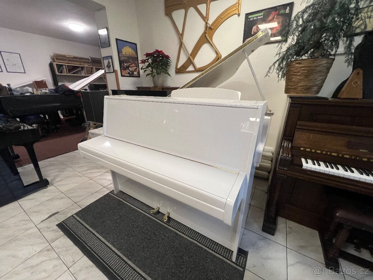 STEINWAY & SONS mod. Z 114 se zárukou 5 let, PRODÁNO - 10