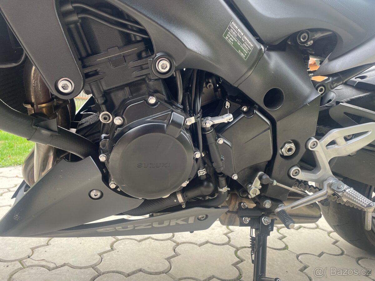 Suzuki gsx-s 1000 - 10