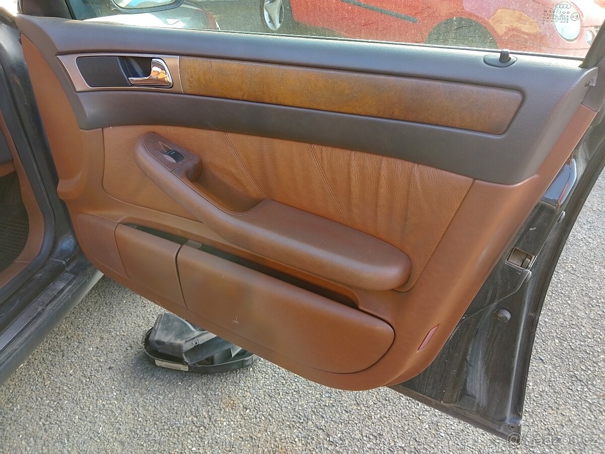 Audi A6 C5 hnědý interiér Avant - 10