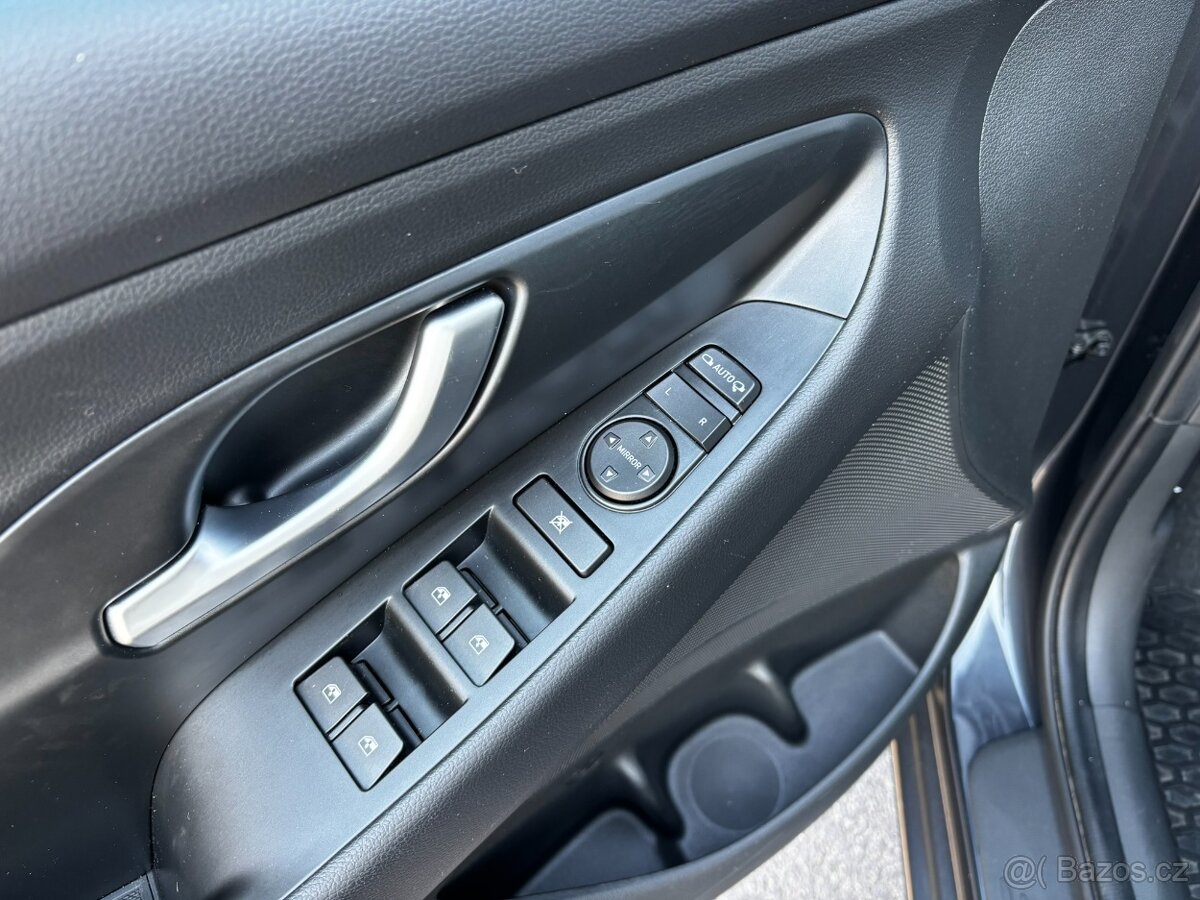 Hyundai i30 combi AT - 10