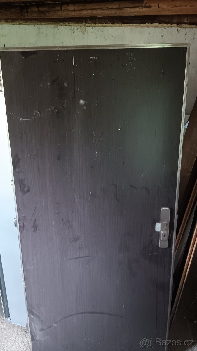 Ocelové bezpečnostní a protihlukové dveře do bytu NEXT SD101 - 10