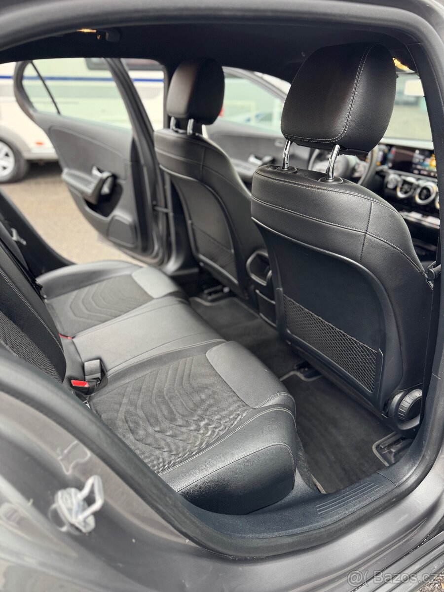 Mercedes-Benz A180d - 10