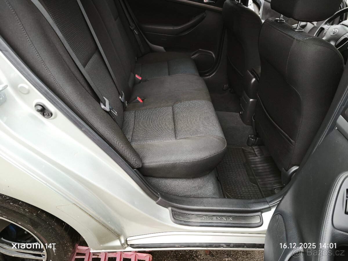 Toyota Avensis 2.0D-4D 93kW, Aut.klima, servisované, tažné - 10