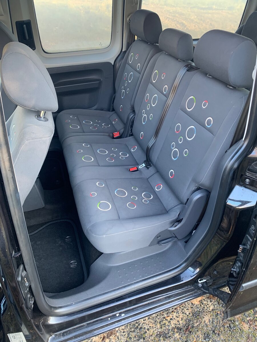 VW Caddy Maxi 2012 2.0tdi 103kw 7míst tažné klima - 10