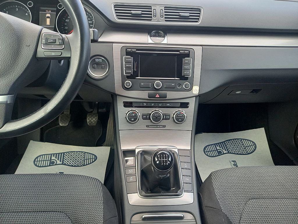 Volkswagen Passat, 2.0TDi-digiklima,navi,serviska - 10