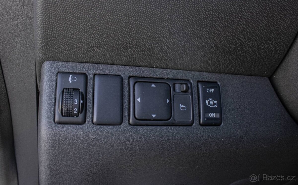 Nissan Navara 2.5D 4X4 2007 - 10