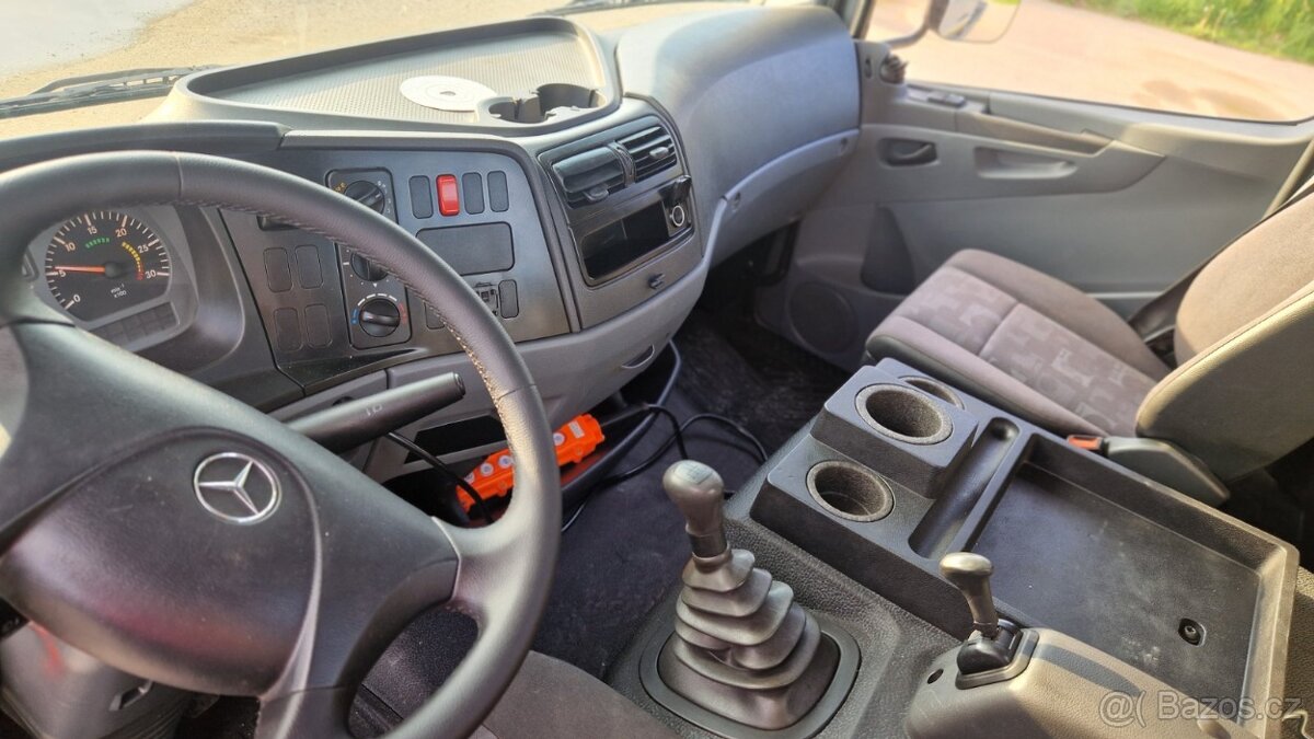 Mercedes Atego 1218 hákový nosič kontejnerů - 10
