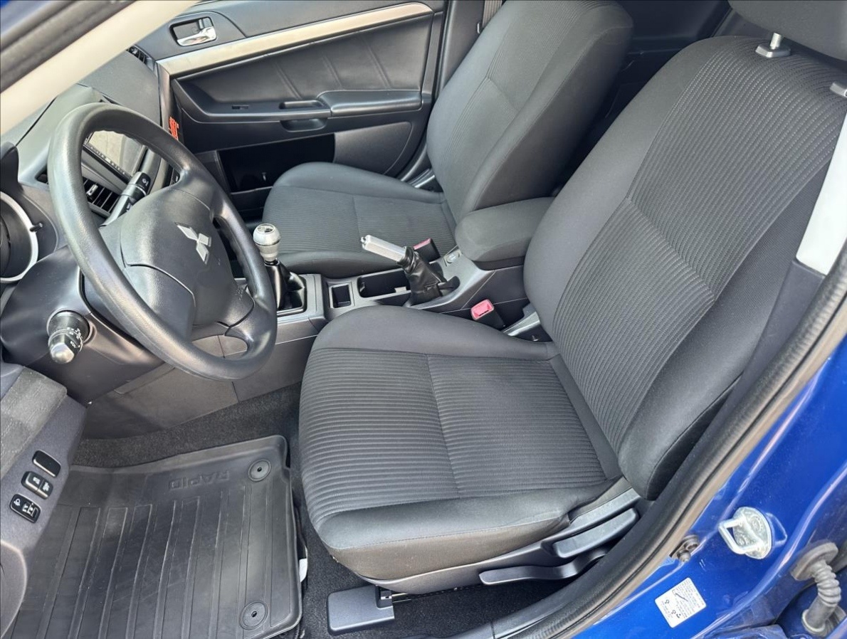 prodáme Mitsubishi Lancer 1.6 86kW 2015 93839km - 10