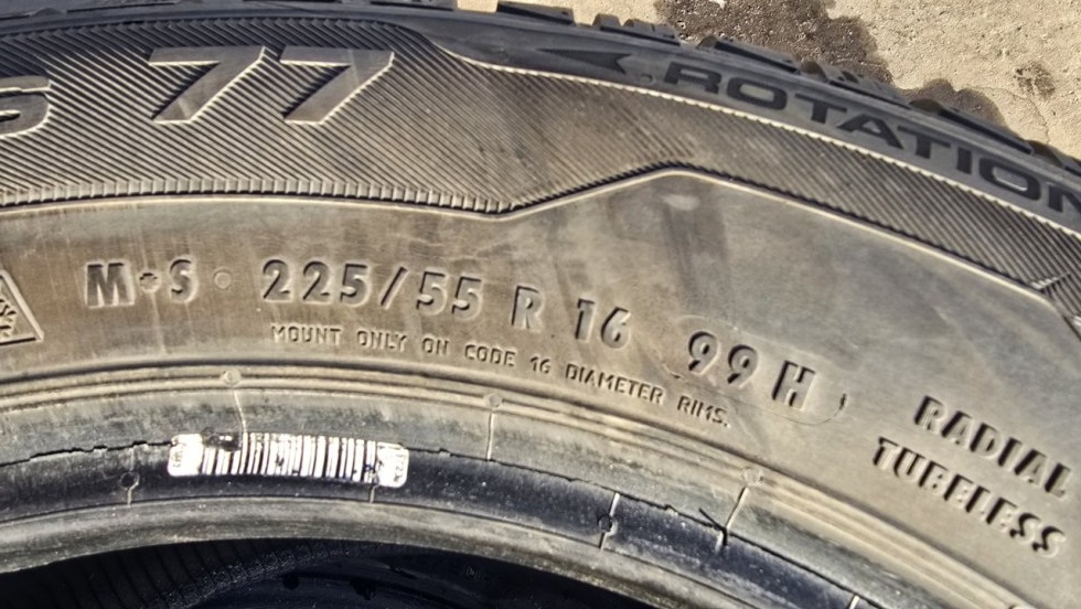 Zimní pneu 225/55/16 Uniroyal - 10
