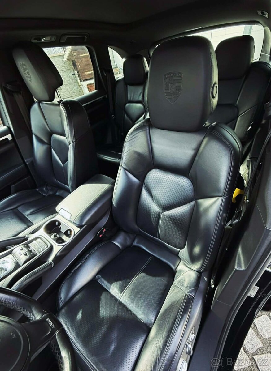 Porsche Cayenne - 10
