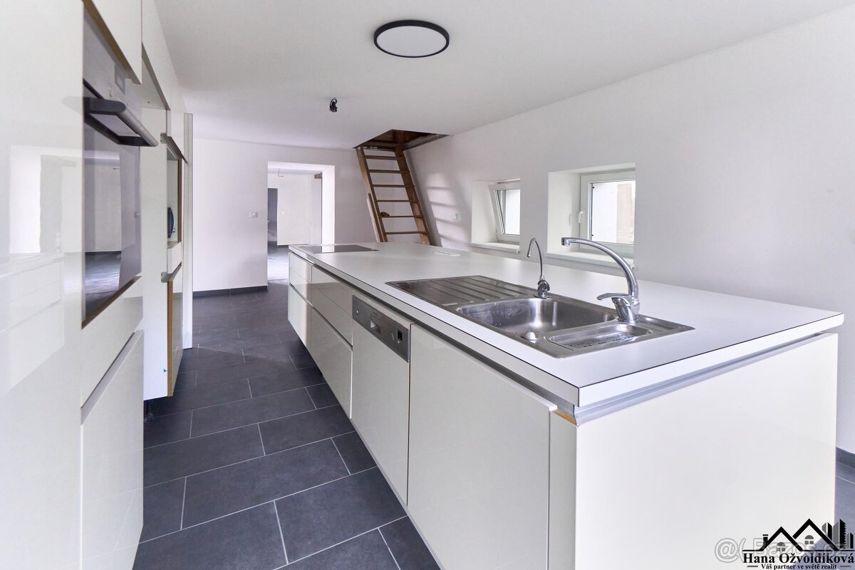Prodej rodinného domu ve Vanovicích - 10