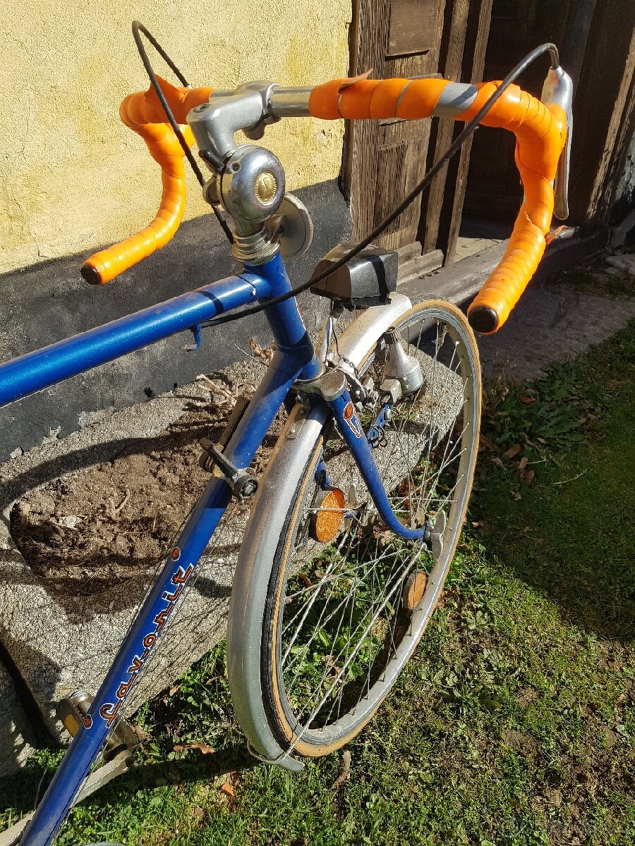 Silniční kolo Favorit - 10