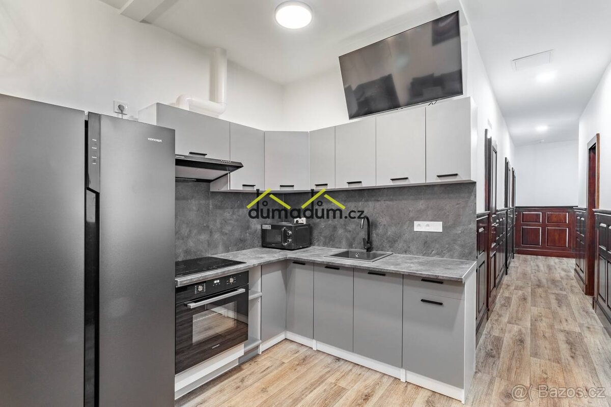 Nabízíme k prodeji atraktivní byt 5 + 1 - 10