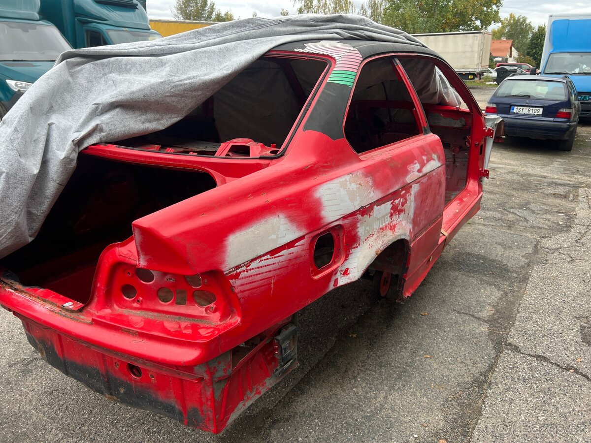 BMW E36 Coupe karoserie - 10