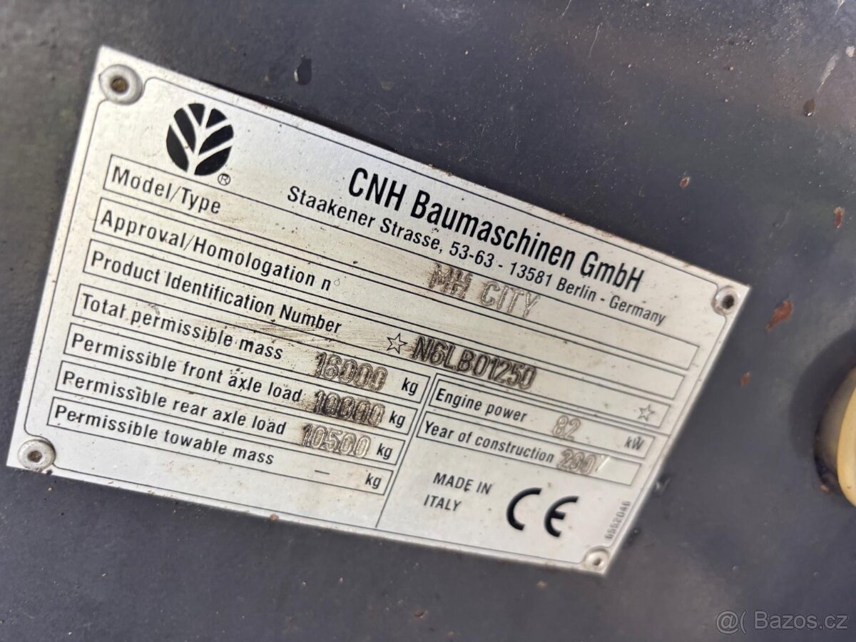 Kolové rypadlo / nakladač New Holland MH CITY - 10