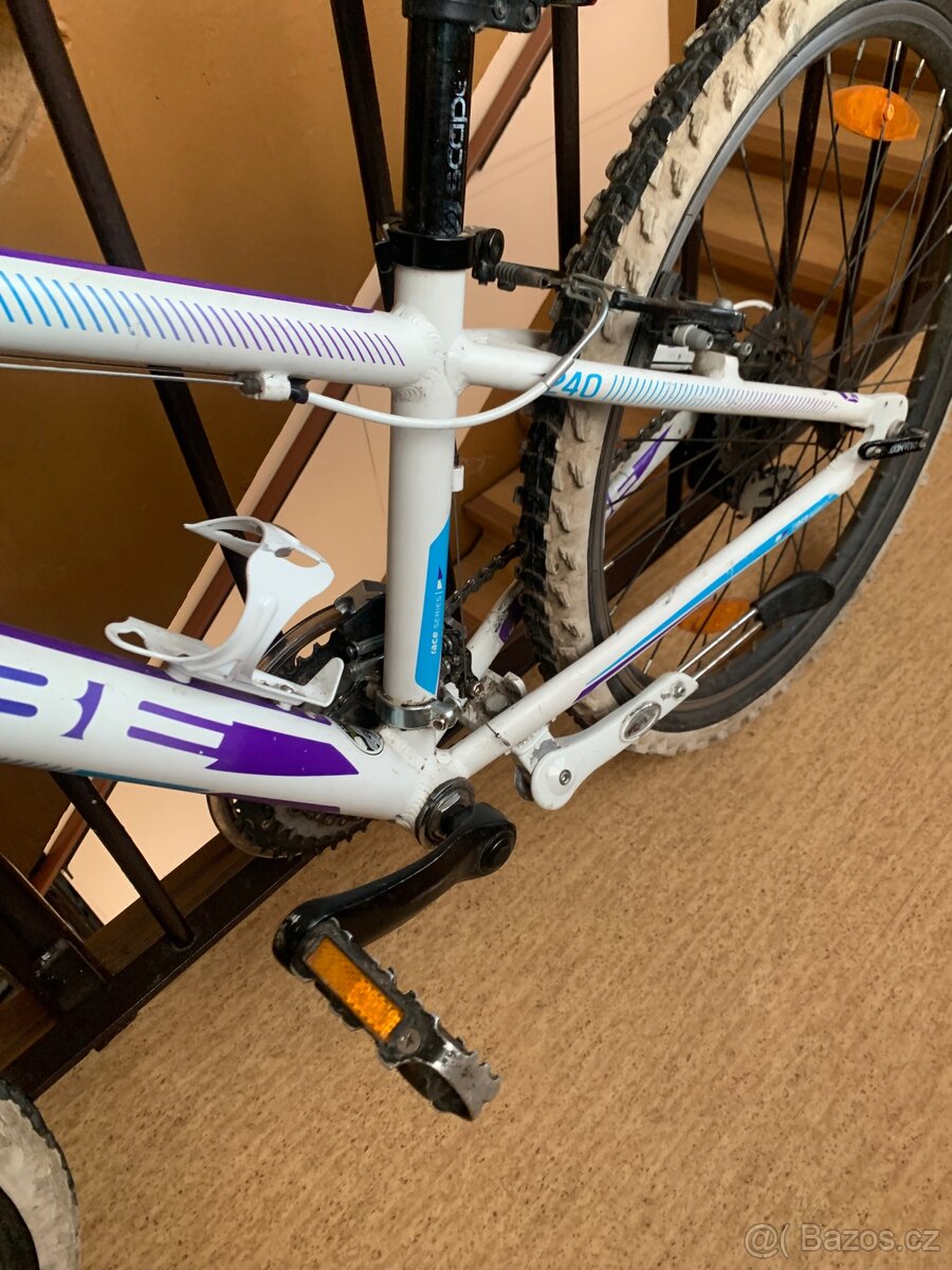 Dětské / juniorské kolo Cube 240 - 10