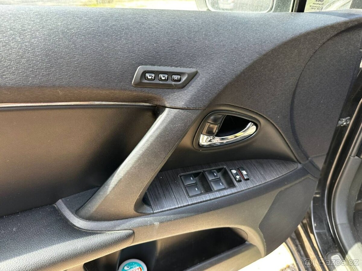 Toyota Avensis combi 2.2 D-4D Exclusive - 10