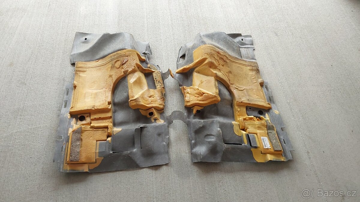 Nissan Navara D40 : Koberce přední - 10