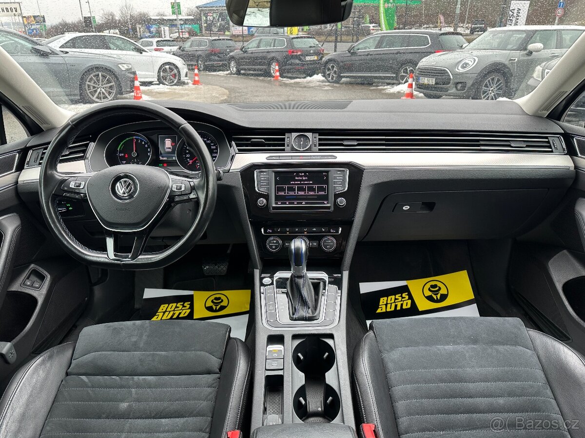 Volkswagen Passat GTE 2016 - 10