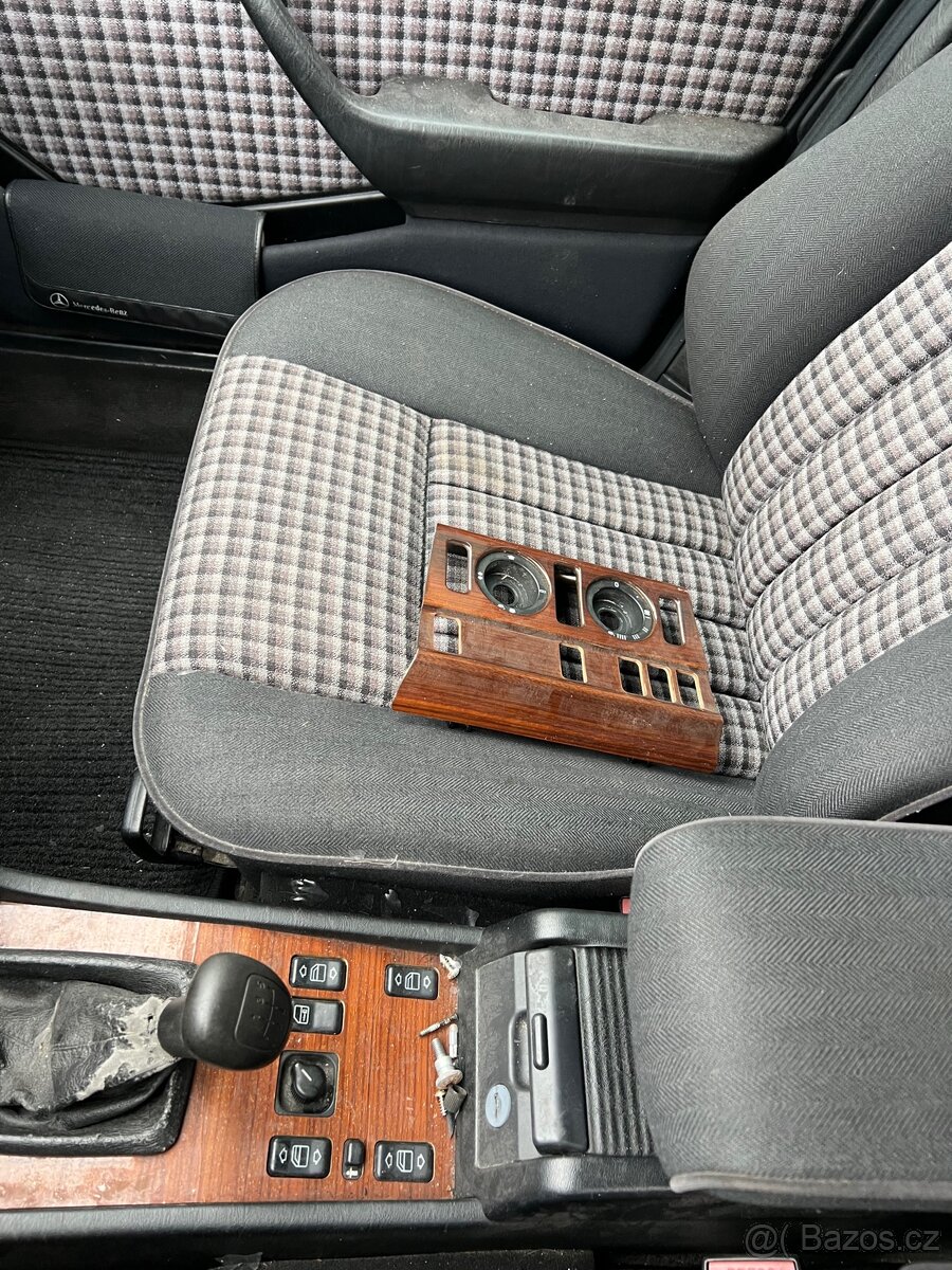 Mercedes Benz w124 E200TE - 10