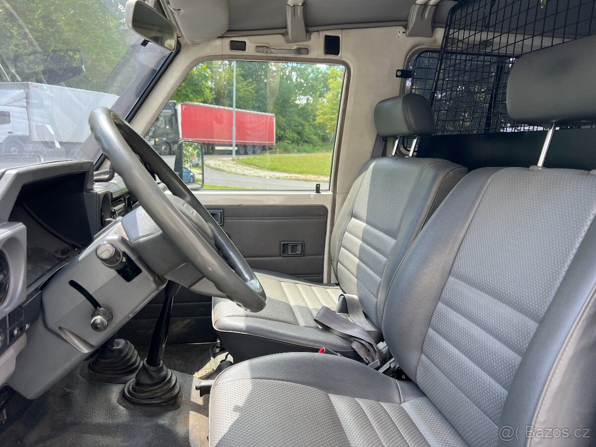Toyota Land Cruiser HZJ 78, 4200 diesel/96 kw, 4x4 - 10