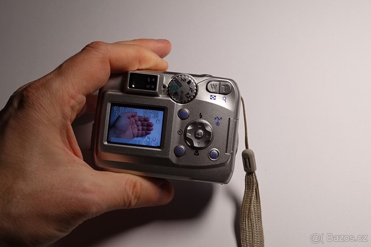 Nikon Coolpix 3200 - 10